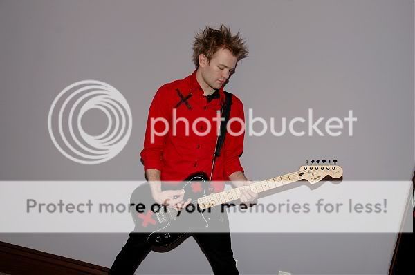 deryck sum 41 lead singer hawthorne heights lead singer. deryck sum 41 lead singer