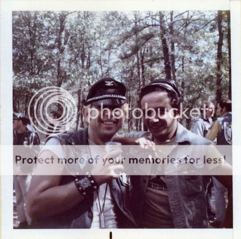 http://i338.photobucket.com/albums/n432/vonsontag/Motos/bndfbkrs01.jpg